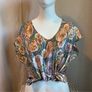 Vintage Silky Slinky Floral V-Neck Sleeveless Top 1990s